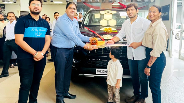 గీతా కుమారి ఫోగట్ ఖాతాలో చేరిన మహీంద్రా స్కార్పియో-ఎన్