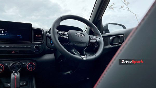 హ్యుందాయ్ వెన్యూ ఎన్-లైన్ టెస్ట్ డ్రైవ్ రివ్యూ - ఈ స్పెషల్ ఎస్‌యూవీ నిజంగానే చాలా స్పెషల్..!