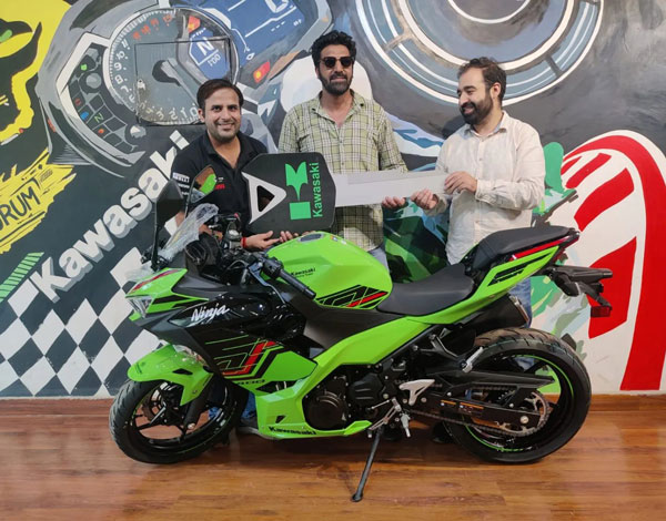 2022 నింజా 400 డెలివరీలు ప్రారంభించిన కవాసకి.. మీరు కూడా బుక్ చేసుకున్నారా?