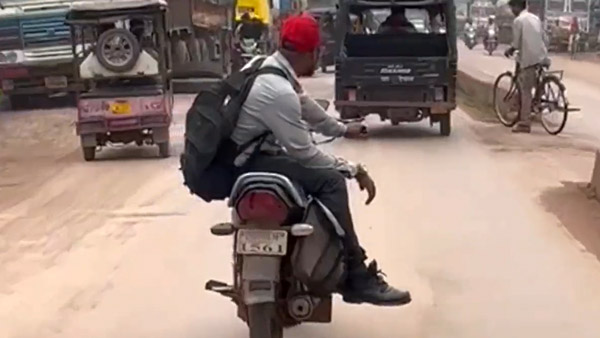 బైకుపై బాబు చేసిన విన్యాసాలకు పోలీసులు ఇలా ట్రీట్‌మెంట్ ఇచ్చారు