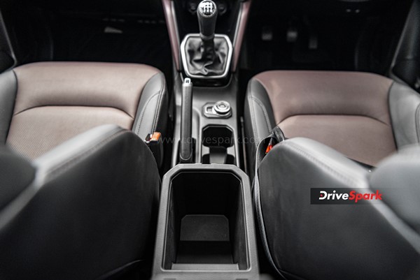 మారుతి సుజుకి గ్రాండ్ విటారా రివ్యూ.. లేటెస్ట్ డిజైన్ & అప్డేటెడ్ ఫీచర్స్, ఇంకా ఎన్నో..