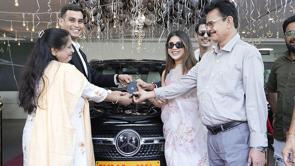 బెంగాలీ బ్యూటీ 'హమీద' కొనుగోలు చేసిన కారు.. మరింత బ్యూటీ కదా: ధర రూ. 40 లక్షలకు పైనే