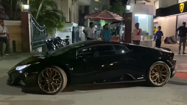 ఎంత ఖరీదైన కారుకైన పూజ తప్పనిసరి కదా