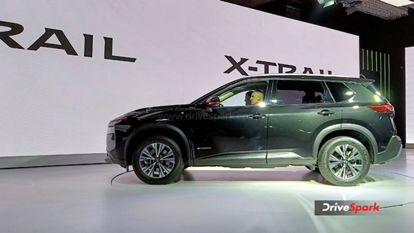 ఒకే వేదికపై మూడు కార్లు ఆవిష్కరించిన నిస్సాన్.. ఇక ప్రత్యర్థుల పరిస్థితి ఏంటో?