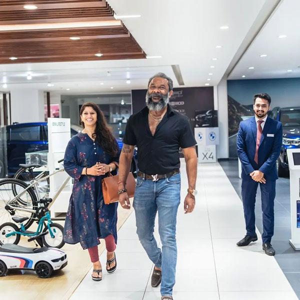 KGF ఆండ్రూస్ కొనుగోలు చేసిన జర్మన్ లగ్జరీ కారు.. ఇక్కడ చూడండి