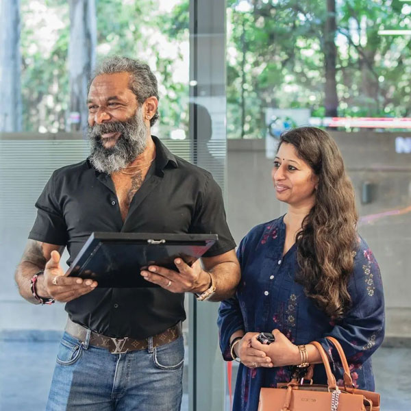 KGF ఆండ్రూస్ కొనుగోలు చేసిన జర్మన్ లగ్జరీ కారు.. ఇక్కడ చూడండి