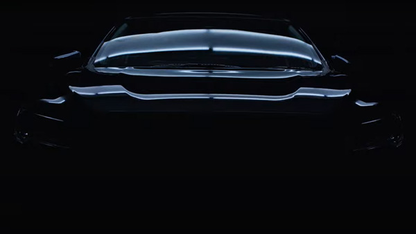 ఇన్నోవా హైక్రాస్ గురించి మరో కొత్త విషయం వెల్లడించిన టయోటా