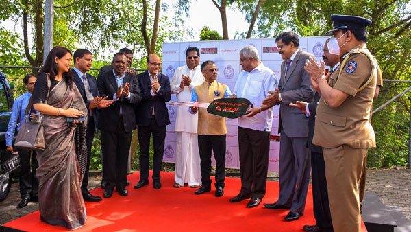 శ్రీలంక పోలీస్ దళాలు ఉపయోగించనున్న భారతీయ కార్లు