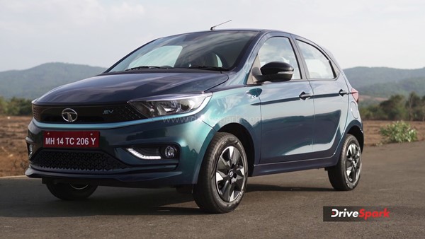 టాటా టియాగో EV బుక్ చేసుకున్నారా.. అయితే ఇది మీ కోసమే