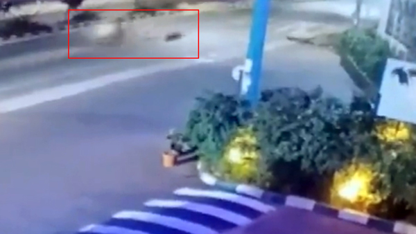 Woman Jumps From Rapido 