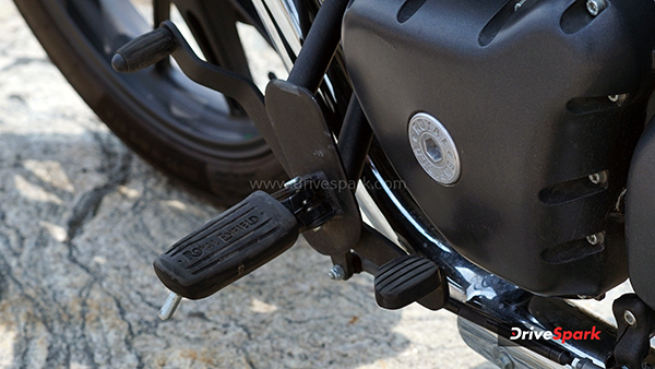 Royal Enfield Super Meteor 650 engine