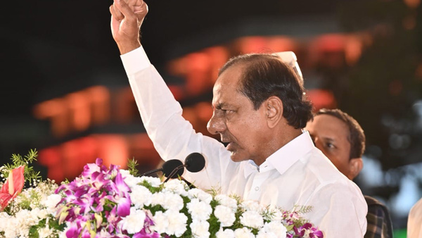 telangana CM kcr maharashtra tour with 600 vehicle convoy 