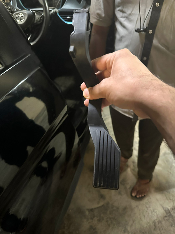 Tata nexon EV car accelerator pedal breaks while in driving