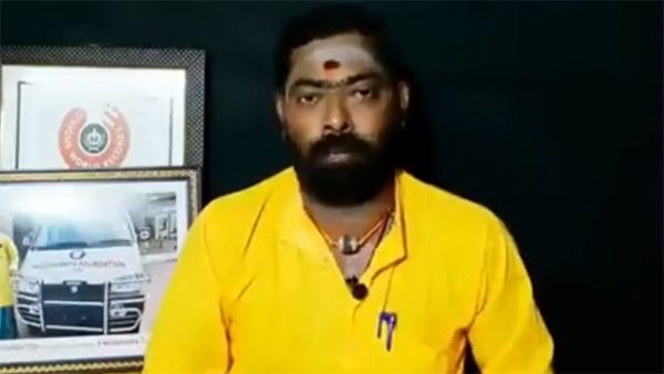 rajinikanth gifted ambulance to social worker manimaran