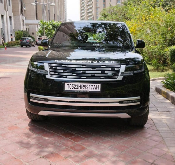 cricketer shikhar dhawan range rover car