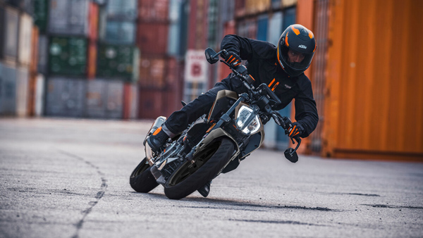KTM-390-Bike 