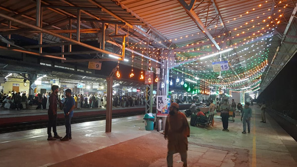 Railway linked 725 station names 