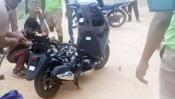 Snake-in-New-Scooter