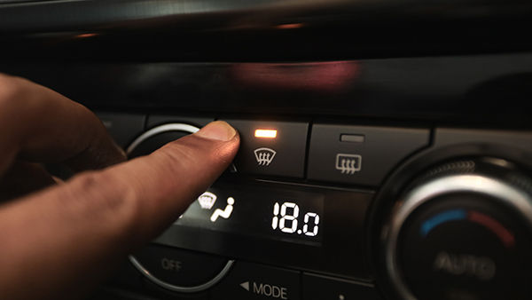 how to keep children safe in car driving 