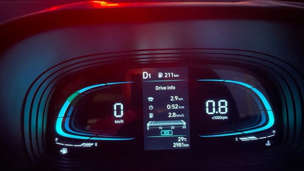 hyundai venue car gets only 2.8kmpl mileage 