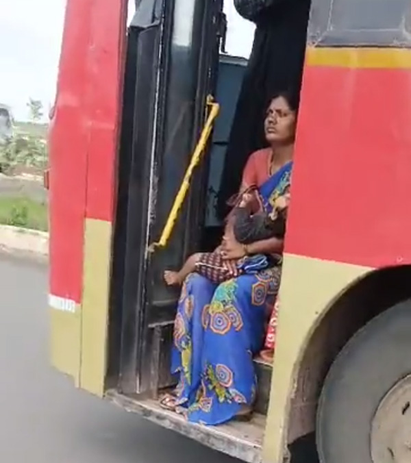 Mother-Child-KSRTC