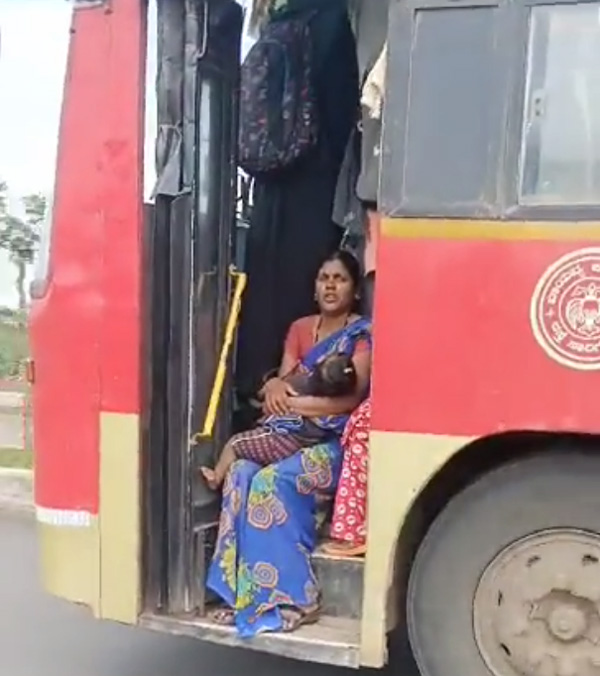 Mother-Child-KSRTC