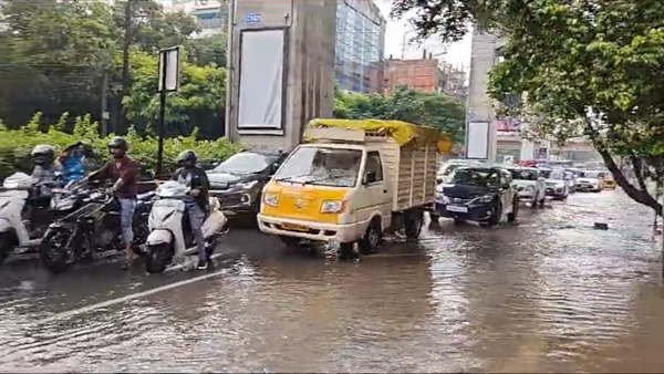 Huge-Traffic-Jam-In-Hyderabad Huge-Traffic-Jam-In-Hyderabad