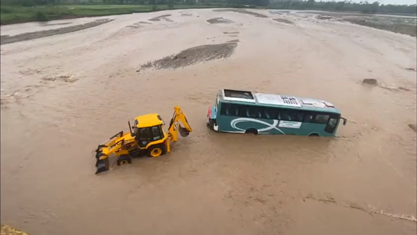 Haridwar-Floods-Pilgrims-Rescued Haridwar-Floods-Pilgrims-Rescued