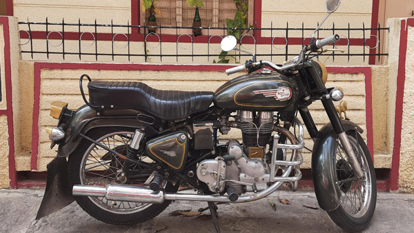 Royal-Enfield-Bullet
