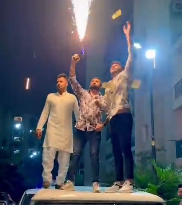 Birthday-celebrations-On-Car