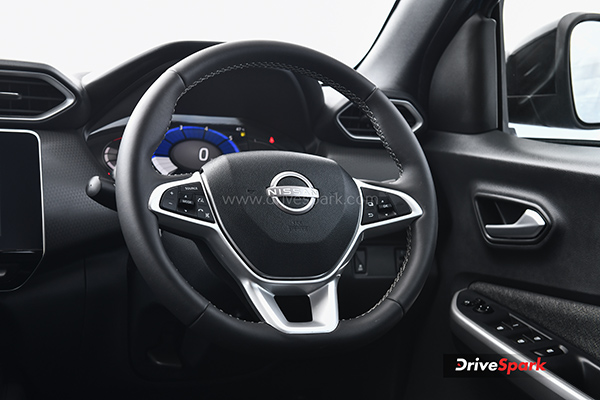 Nissan-Magnite-EZ-Shift-AMT-Version