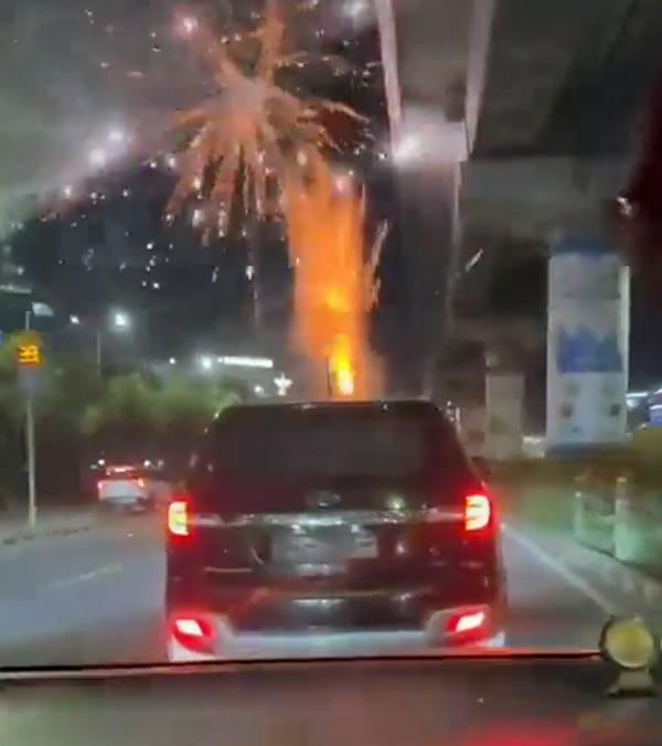 Bursting-Crackers-From-Moving-Car