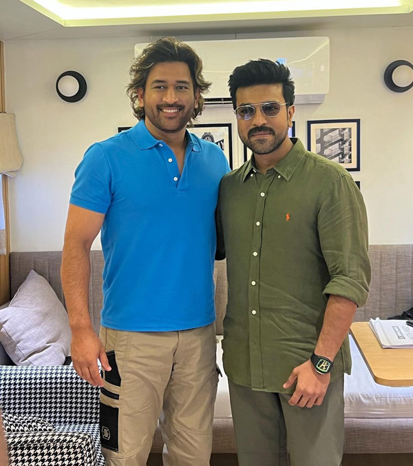 Ram-Charan-Meets-MS-Dhoni-In-His-Land-Rover