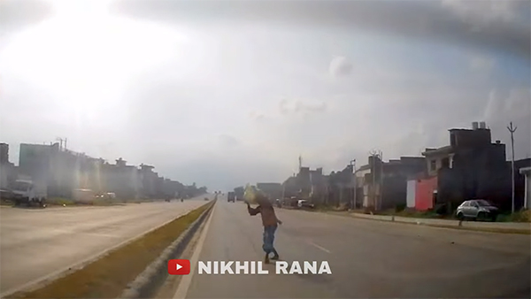 Tata-Nexon-Escapes-Pedestrian