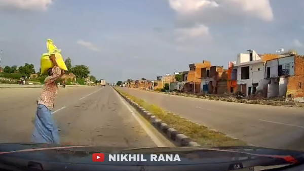 Tata-Nexon-Escapes-Pedestrian