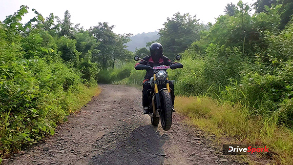 Triumph-Scrambler-400-X