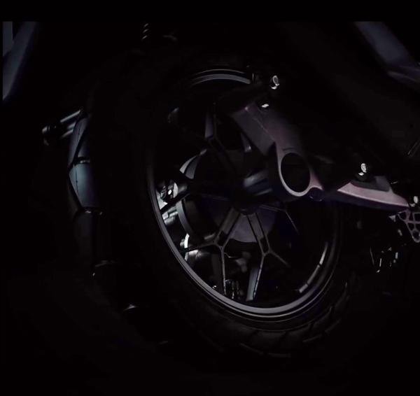 Hero-ADV-Maxi-Scooter