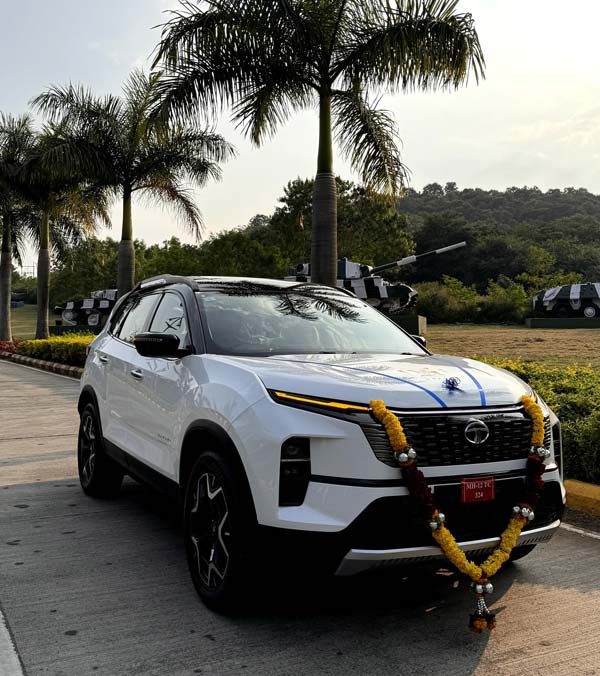 Shantanu-Naidu-Buys-New-Tata-Safari-Facelift