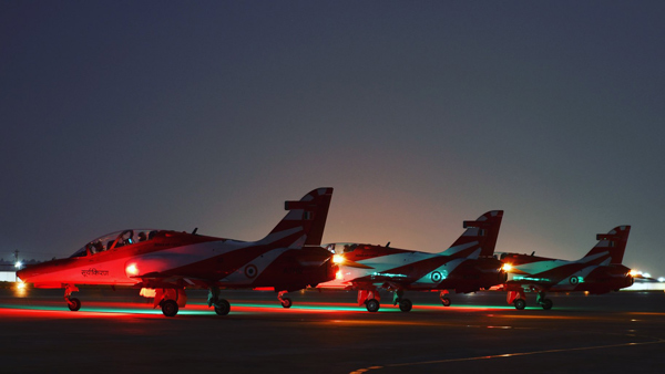 indian airforce surya kiran team air show
