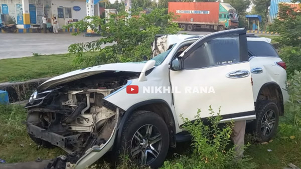 Fortuner hits truck on suryapet highway Fortuner hits truck on suryapet highway