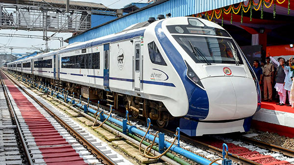 Yatri-Seva-Anubandh-In-Vande-Bharat-Express