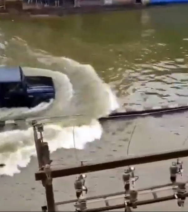 Anand-Mahindra-Shares-Thar-Driving-Video