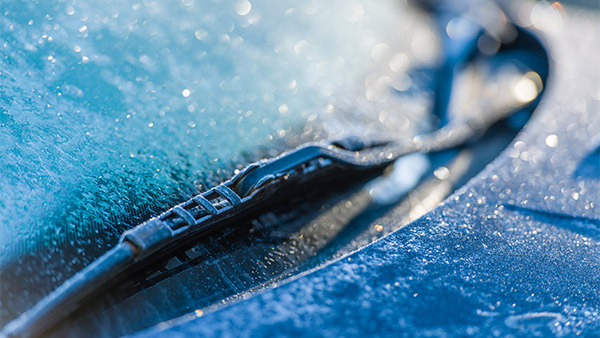 Windshield-Wiper-Care-In-Winter