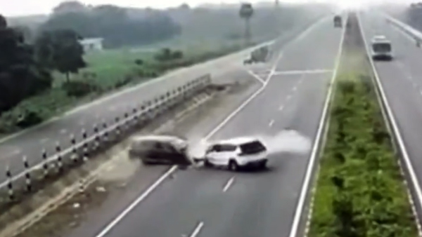 East-Godavari-Road-Accident