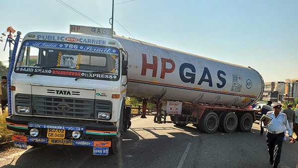 Tankers-Shapes Tankers-Shapes