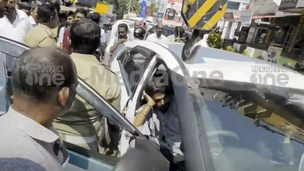 Couple-Under-Marijuana-Influence-Crashes-Tata-Nexon-EV