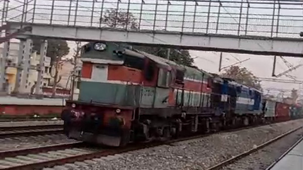 Goods-Train-Runs-Without-Driver