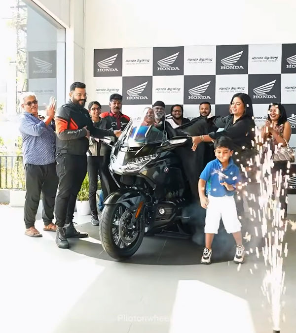 Kerala Couple Buys Rs 45 Lakh Honda Goldwing Kerala Couple Buys Rs 45 Lakh Honda Goldwing