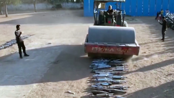 Pune-Police-Destroyed-571-Royal-Enfield-Silencers