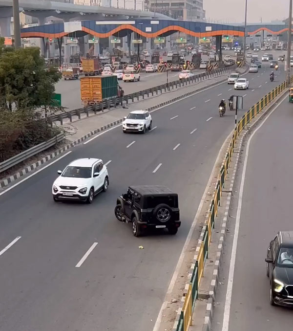 Mahindra Thar SUV Driver Takes U-Turn On Expressway
